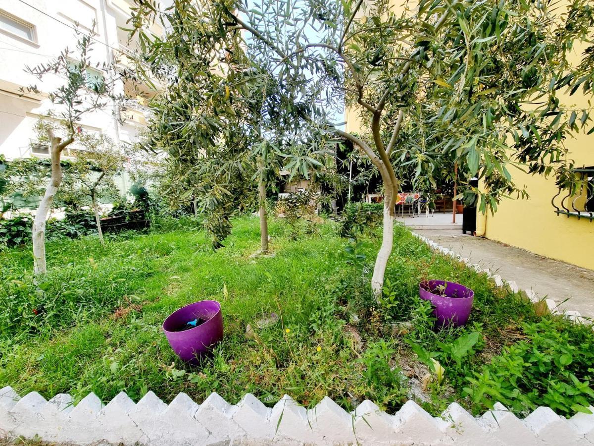 Vacation Home Near The Sea Durres Bagian luar foto