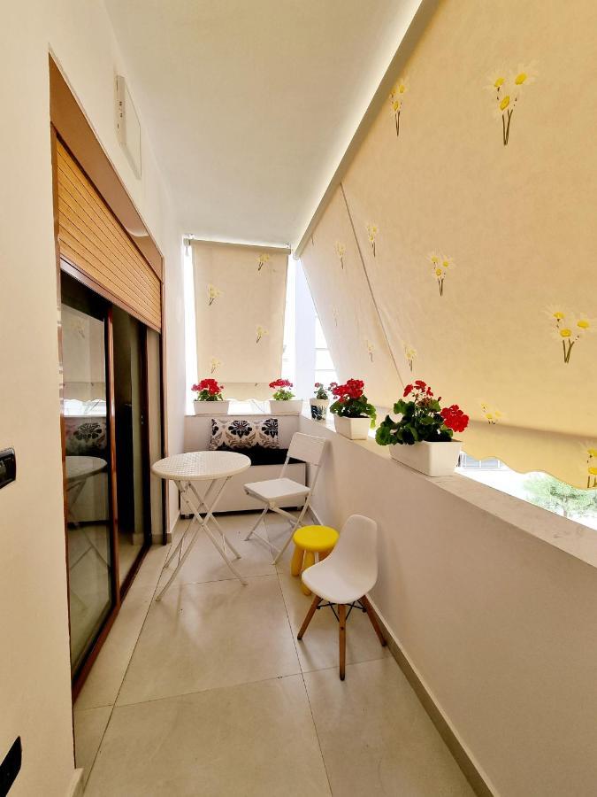 Vacation Home Near The Sea Durres Bagian luar foto